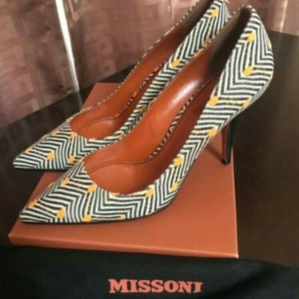 *NWT* Authentic Missoni Multicolor Women's Pump